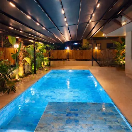 Ola Hotel *